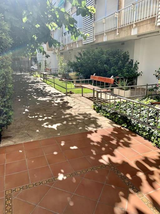 Bouquet Dream La Pineda Apartment Exterior photo